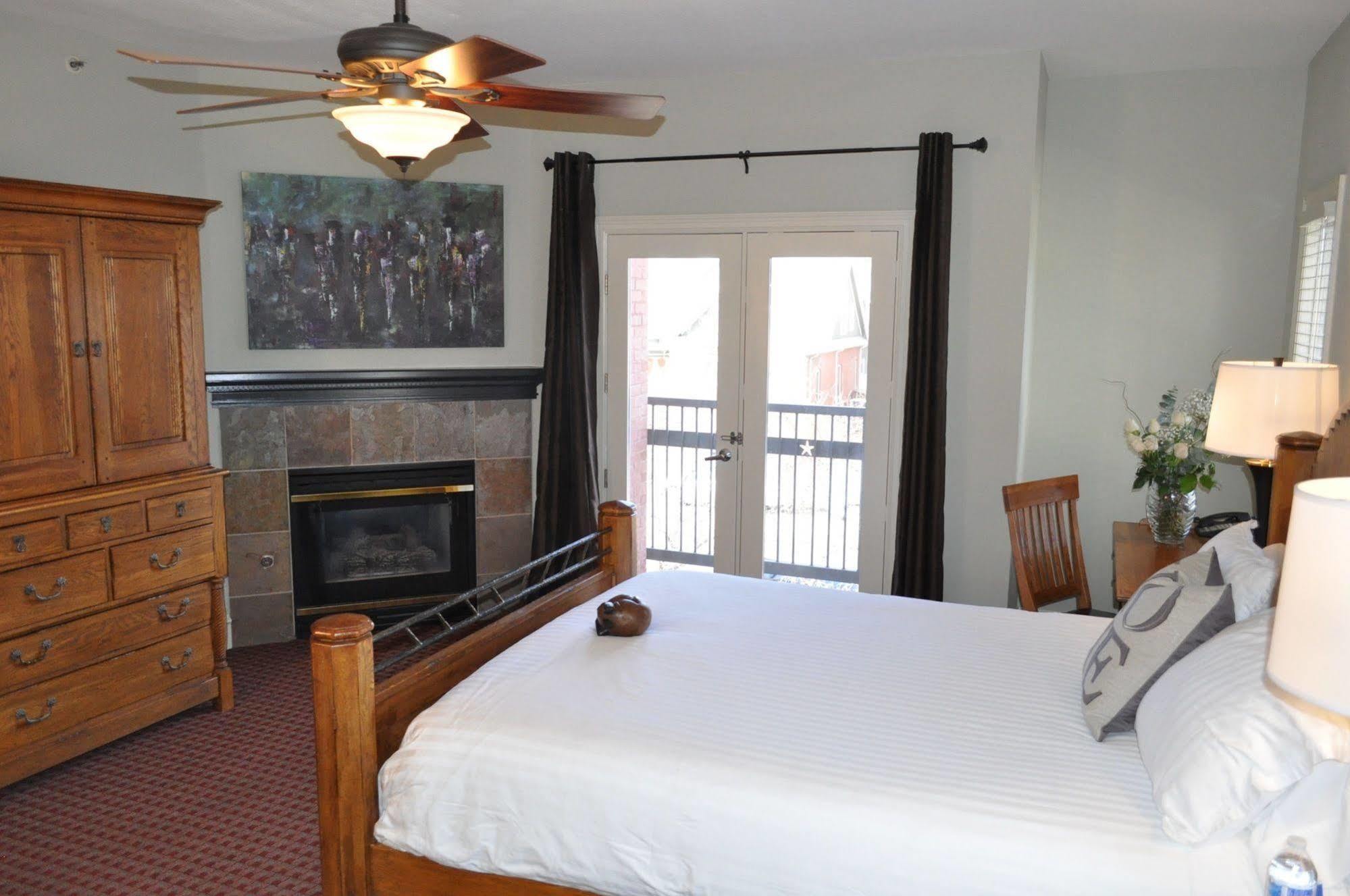 The Bradley Boulder Inn ภายนอก รูปภาพ