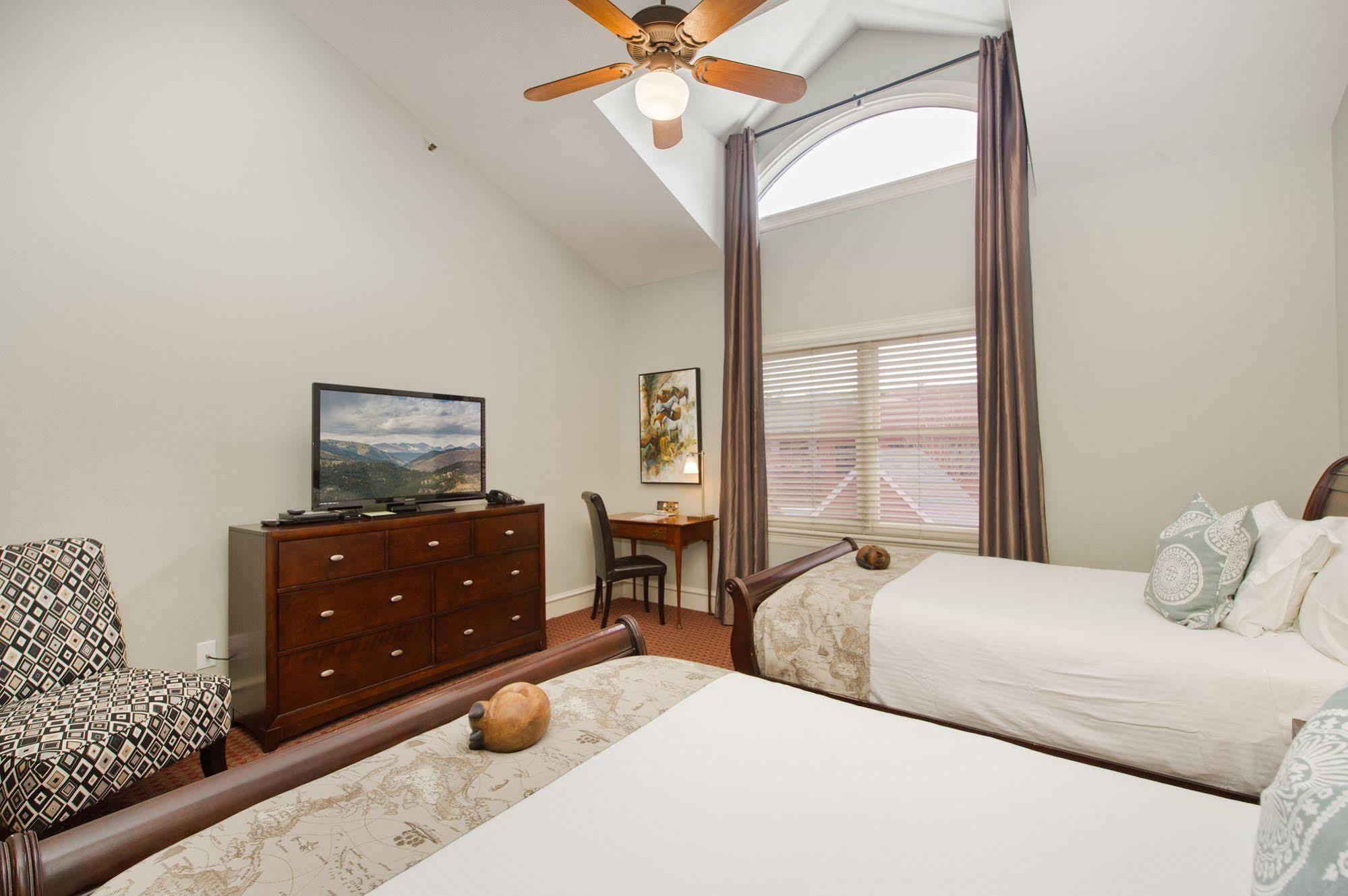 The Bradley Boulder Inn ภายนอก รูปภาพ