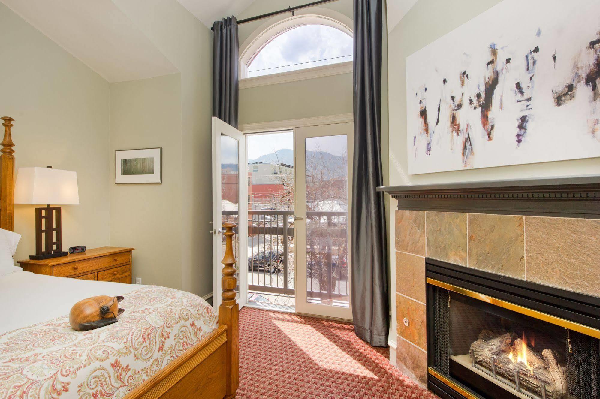The Bradley Boulder Inn ภายนอก รูปภาพ