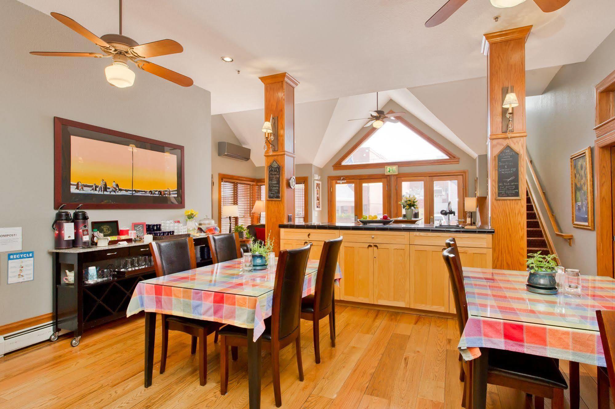 The Bradley Boulder Inn ภายนอก รูปภาพ
